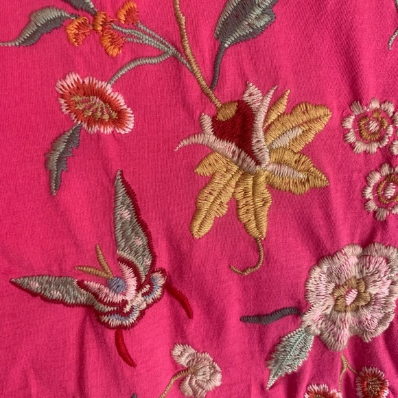 Johnny Was Suki Easy Paneled V-Neck Pink Floral Embroidered Blouse - Picture 4 of 7
